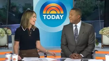 Pull en viscose pointelle Tory Burch porté par Savannah Guthrie comme on le voit dans Today le 3 novembre 2025