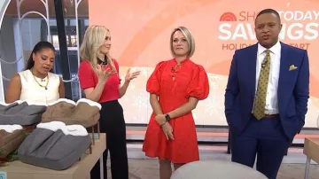 Collier de perles UNO De 50 porté par Sheinelle Jones comme on le voit dans Today le 4 novembre 2025