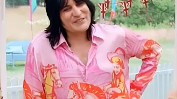 Pink Cowboy Horse Shirt worn by (Noel Fielding) as seen in The Great British Bake Off (S16)