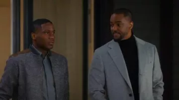 Blazer de cachemira Zegna Oasi usado por Andrew Bushell como se ve en Hudson & Rex (S08E04)