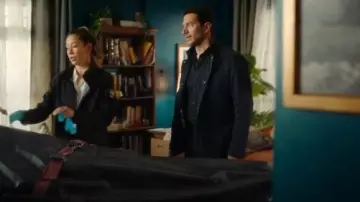 James Perse Standard Shirt worn by Mark Hudson (Luke Roberts) as seen in Hudson & Rex (S08E06)