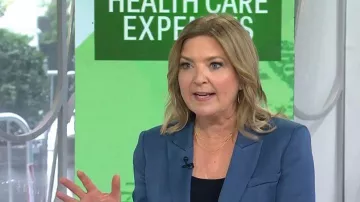 Chaqueta larga y delgada Dickey de Veronica Beard usada por Christine Romans como se ve en Today el 5 de noviembre de 2025