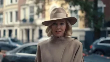 Fedora de lana Lenny de Rag & Bone usado por Liberty Ronson (Naomi Watts) como se ve en All's Fair (S01E01)