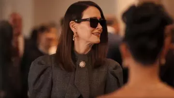 Tiffany HardWear Large Link Earrings in Yellow Gold worn by Carrington Lane (Sarah Paulson) as seen in All's Fair (S01E02)