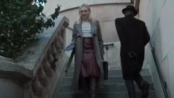 Alaia Slit Leather Midi Skirt worn by Jenny Kaminski (Dakota Fanning) as seen in All Her Fault (S01E01)