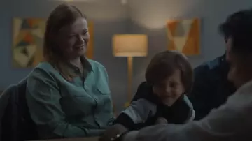 Levis Doreen Chemise utilitaire portée par Marissa Irvine (Sarah Snook) comme on le voit dans All Her Fault (S01E06)