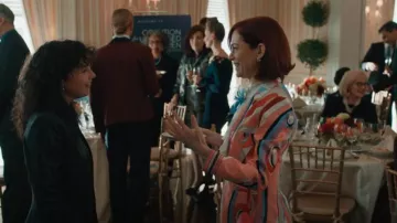 La collection Emilio Pucci Pre Fall 2020 portée par Elsbeth Tascioni (Carrie Preston) vue dans Elsbeth (S03E05)