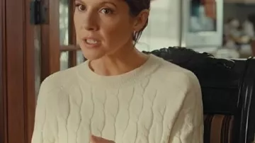 Pyjama en tricot torsadé porté par Josie Fletcher (Brittany Underwood) comme on le voit dans Exes of Christmas Past