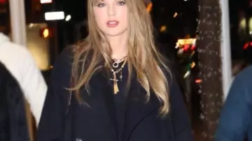 Taylor Swift NYC Coat