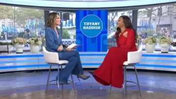 Veronica Beard Royce Pants worn by Savannah Guthrie as seen in Today on November 6, 2025