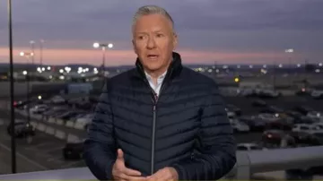 Chaqueta acolchada ligera Tom Tailor usada por Tom Costello como se ve en Today el 7 de noviembre de 2025