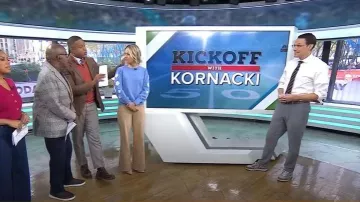 Zapatillas New Balance BB480 usadas por Steve Kornacki como se ve en Today el 7 de noviembre de 2025