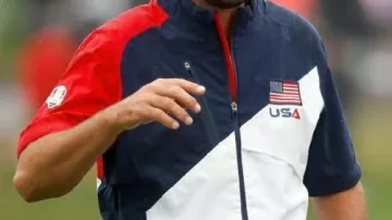 Chaqueta impermeable usada por Scottie Scheffler en la Ryder Cup 2025 del equipo de EE. UU.