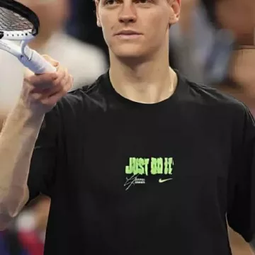 Graphic Shirt worn by Jannik Sinner in China Open 2025