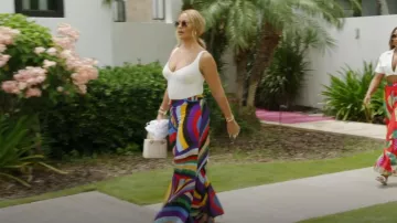 Pantalon en sergé de soie Pucci Parade porté par Gizelle Bryant comme on le voit dans Les vraies femmes au foyer du Potomac (S10E05)