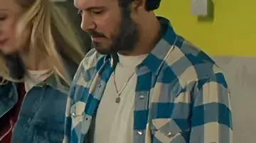 Nadie quiere esto S02 Camisa a cuadros de Adam Brody usada por Noah Roklov (Adam Brody) como se ve en Nadie quiere esto (S02)