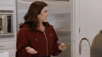 Rair Burd La sudadera con capucha Sophia 2.0 usada por Emily Simpson como se ve en Wife Swap: The Real Housewives Edition (S01E03)