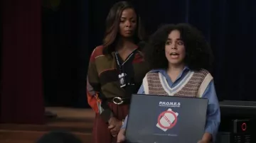 Zara Oval Buckle Leather Belt worn by Ava Coleman (Janelle James) as seen in Abbott Elementary (S05E06)