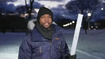 Columbia Barlow Pass TurboDown™ II Chaqueta de plumón impermeable usada por Shaquille Brewster como se ve en Today el 10 de noviembre de 2025