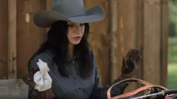 Camisa occidental de manga larga con botones Cinch usada por Gracie Pryce como se ve en Heartland (S19E06)