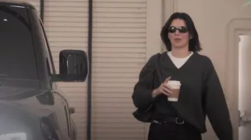 Lunettes de soleil Le Specs Chapferer portées par Kendall Jenner comme on le voit dans The Kardashians (S07E03)