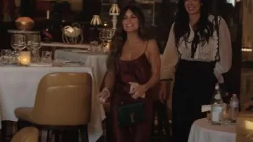 Nili Lotan Camiso Robe Charmeuse en soie portée par Alison Victoria comme on le voit dans Sin City Rehab (S01E08)