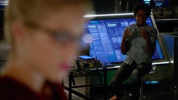 Sneakers Lacoste maroon worn by Curtis Holt (Echo Kellum) in Arrow