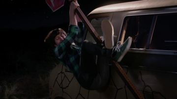 Shoes Vans authentic green of Howard Wolowitz (Simon Helberg) The Big Bang Theory S09E03