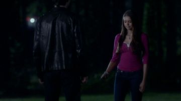 Le top Banana Republic de Elena Gilbert dans la saison 3 de The Vampire Diaries