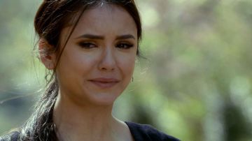 Pendientes Kenneth Cole de Elena Gilbert de The Vampire Diaries S02