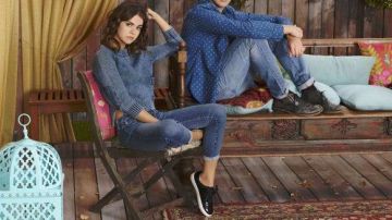 Zapatillas negras de Callie (Maia Mitchell) en los Fosters