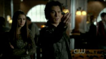Le bracelet de Elena Gilbert de The Vampire Diaries S03E10