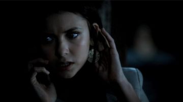Les boucles d'oreilles d'Elena gilbert The Vampire DiariesS03