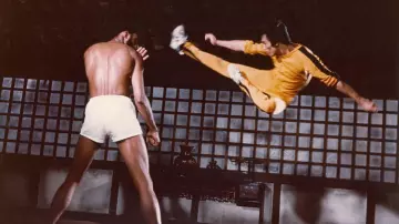 The shoes Onistuka Tiger white of Hai Tien (Bruce Lee) Game Of Death