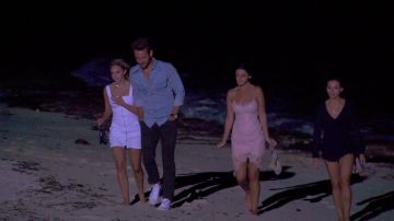 Zapatillas Converse blancas bajas en The Bachelor