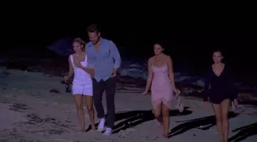 Les sneakers Converse blanches basses dans The Bachelor