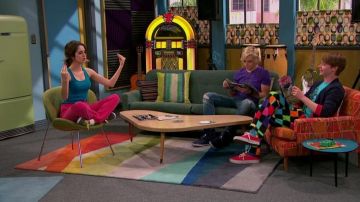 Zapatillas azul marino ascendentes de Austin Moon (Ross Lynch) en Austin y Ally