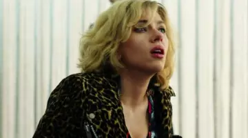 The biker jacket leopard Lucy (Scarlett Johansson) in Lucy