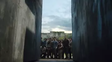 Sneakers beige high tops Chuck in The Maze Runner