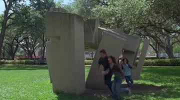 Shoes white and black of Mason in Boyhood