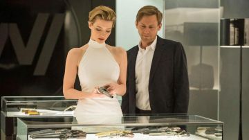 La robe blanche d'Angela (Talulah Riley) dans Westworld