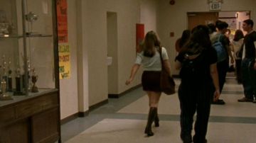 the boots Buffy ( Sarah Michelle Gellar) in Buffy the vampire slayer