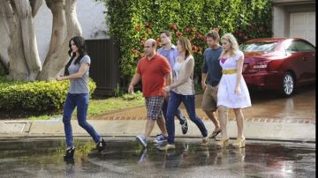 the converse of Ian Gomez in Cougar town