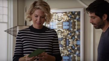 the sweater navy striped Alice (Jenna Elfman) in the Imaginary Mary