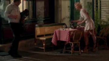 the shoes offset Juliet (Alexandra Lamy) in The embarrassment of the choice