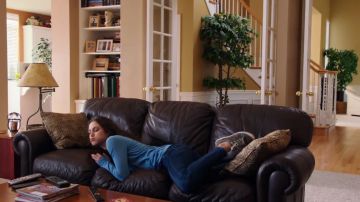 Sneakers Vans grey Megan (Keira Knightley) in Girls Only