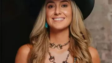 2025 CMA Fest Cowboy Embroidered Vest worn by Lainey Wilson in Lainey Wilson delivers iconic speech after winning ACM Female Artist of the Year #countrymusic