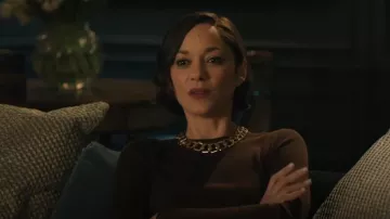 David Yurman Collier Carlyle en or jaune 18 carats porté par Céline Dumont (Marion Cotillard) comme on le voit dans The Morning Show (S04E08)