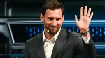 America: Business Forum Blazer usado por Lionel Messi
