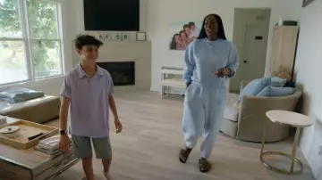 Fashion Nova Coming Fur You Slides portées par Wendy Osefo comme on le voit dans Wife Swap : The Real Housewives Edition (S01E04)